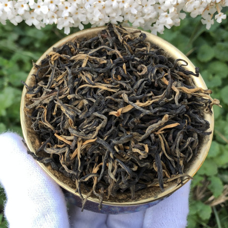 Черный (красный) чай Цзин Хао Золотой пух высший сорт 100 г